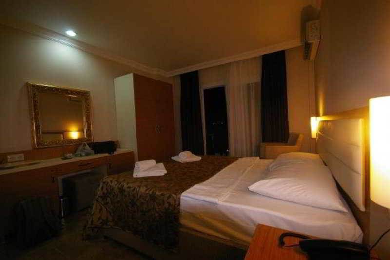 Bitez Risa Hotel ภายนอก รูปภาพ