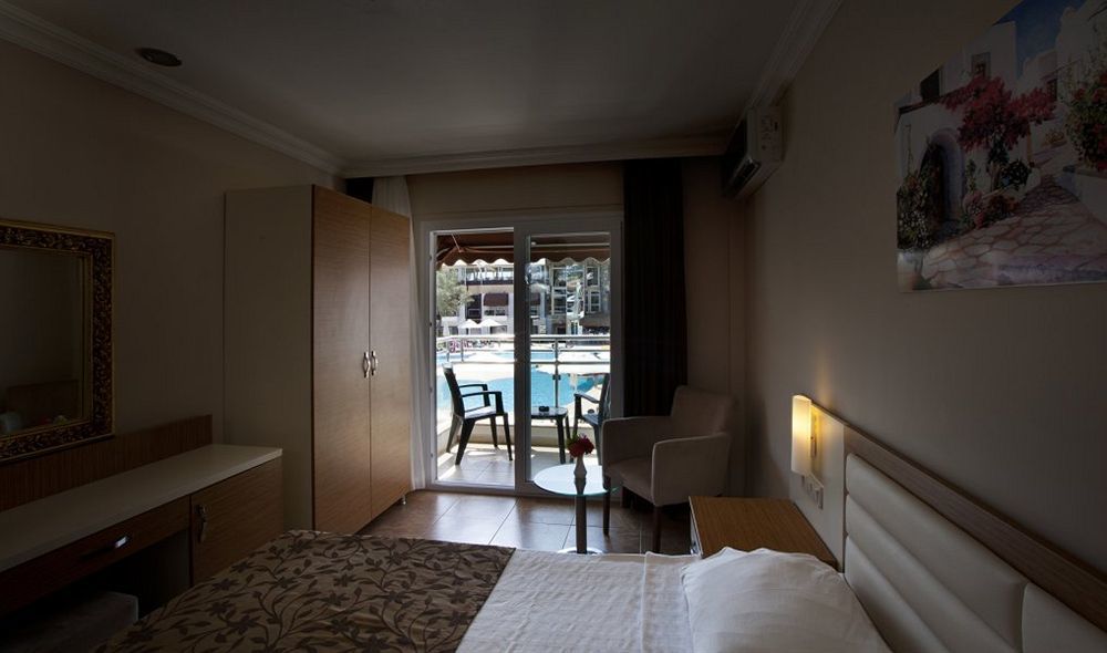 Bitez Risa Hotel ภายนอก รูปภาพ