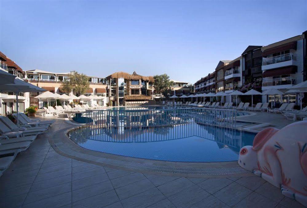 Bitez Risa Hotel ภายนอก รูปภาพ